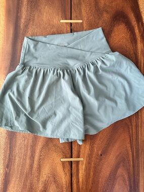 Manifest Sage Green Crossover Athletic Skort Size Small